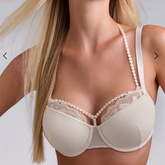 NWT the mauritshuis
plunge balcony bra | ivory 38DDD - Picture 3 of 13